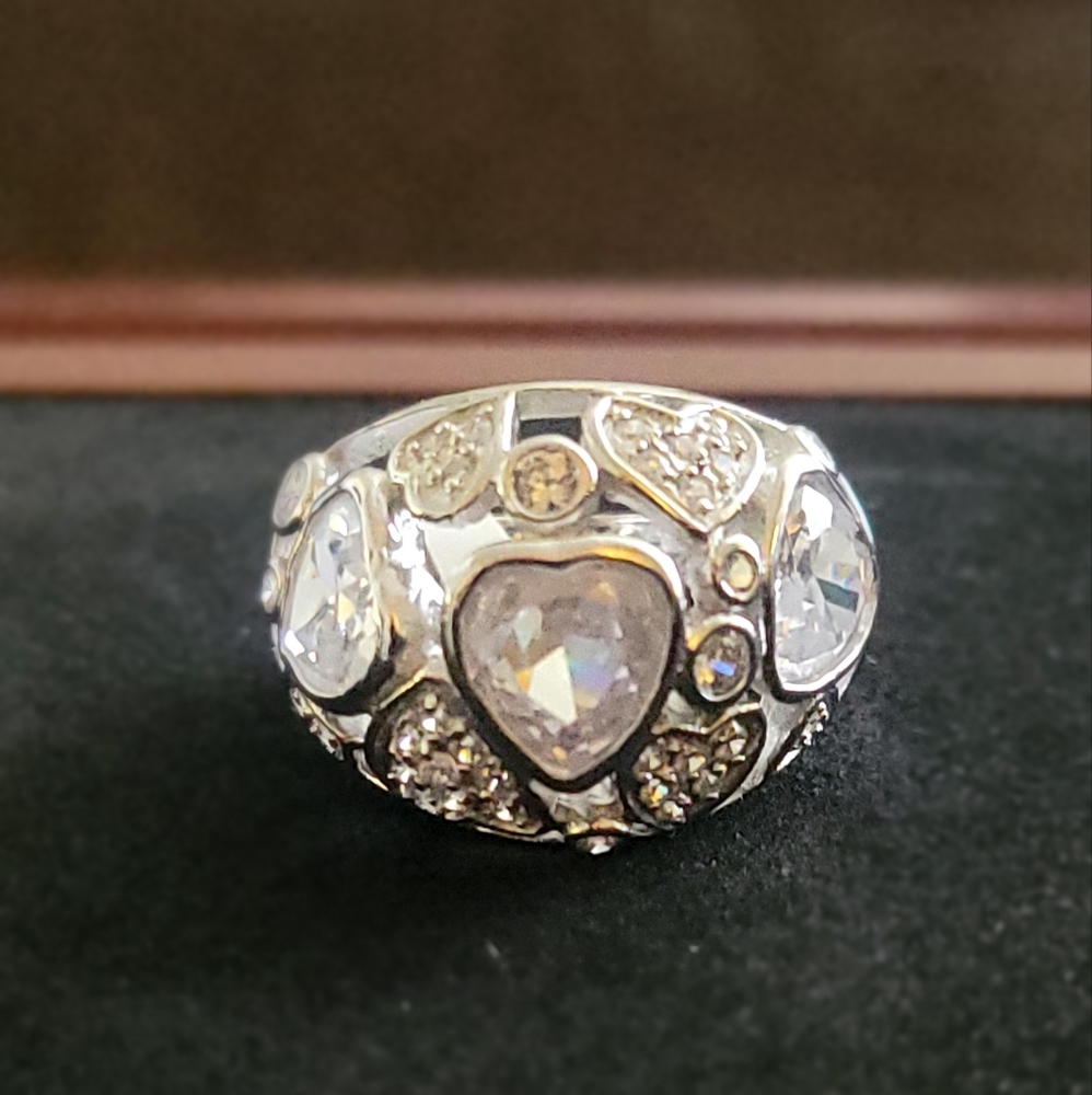 Clear crystal heart ring